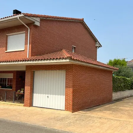 Casa Grande Con Gran Jardin Privado *